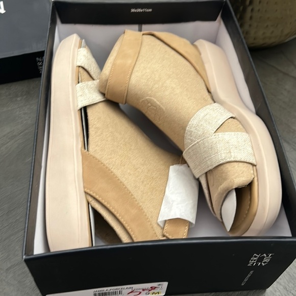 Naturalizer Porcelain Jamila Gladiator Sandal - Picture 2 of 10